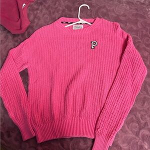 Forenza Vibrant Pink Crew Neck Sweater